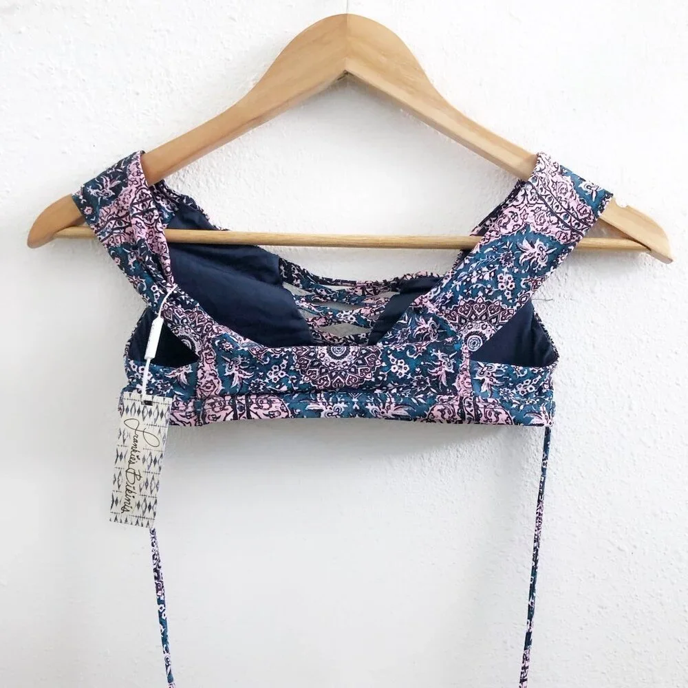 NWT FRANKIES BIKINIS Shiloh Top Small Size‎